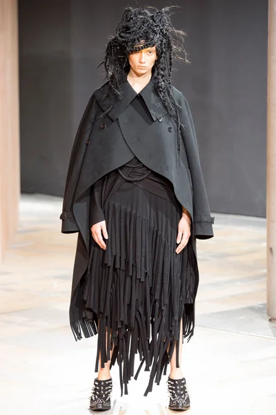 Look 10